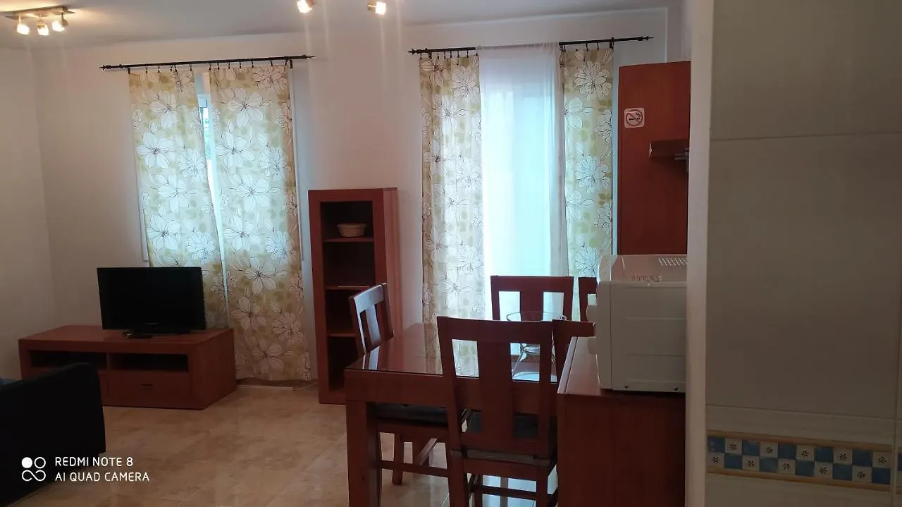 Apartamentos Manuel Martin 네르하
